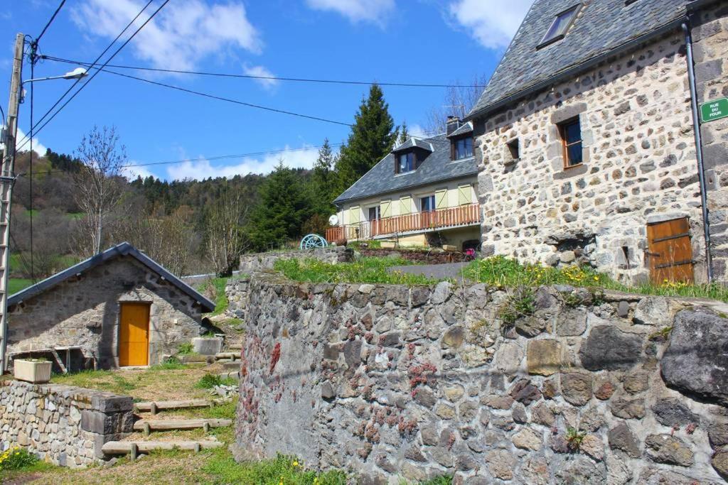 Maison De Varennes Chambon-sur-Lac Esterno foto
