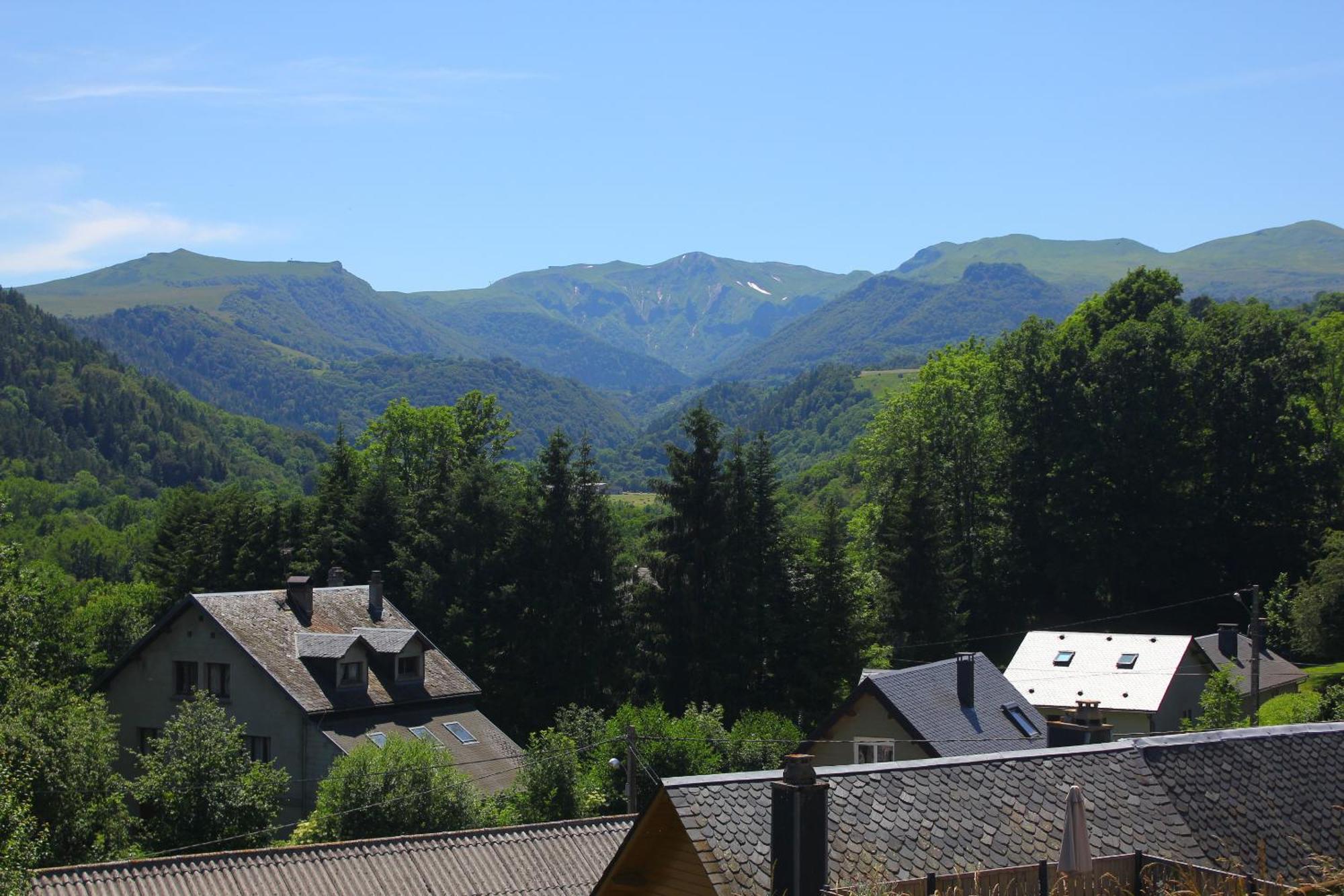 Maison De Varennes Chambon-sur-Lac Esterno foto
